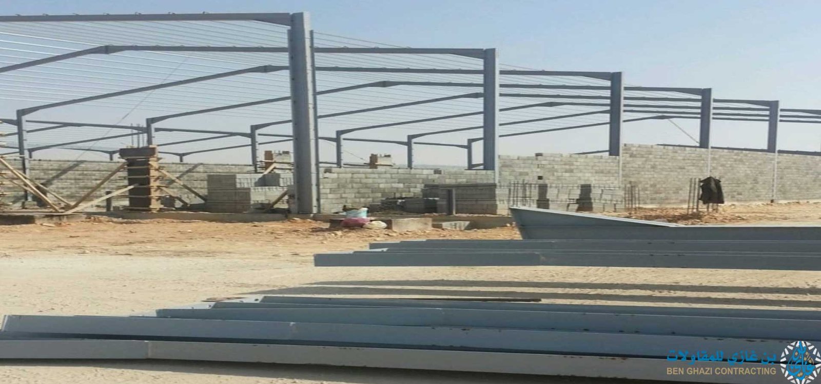 شركة هناجر ومستودعات بالرياض شركة بن غازي لتركيب هناجر حديد ساندوتش بانل هناجر شينكو بجودة عالية واقل الاسعار